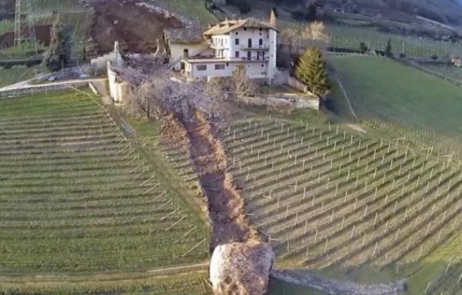 Vue du vignoble de Tramin, un village de la région italienne germanophone du Trentino-Alto Adige en partie détruit pas un éboulement le 21 janvier 2014. Vue du vignoble de Tramin, un village de la région italienne germanophone du Trentino-Alto Adige en partie détruit pas un éboulement le 21 janvier 2014.