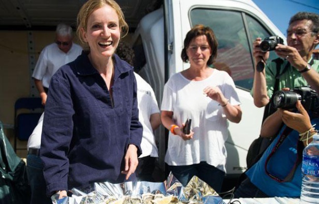 Nathalie Kosciusko-Morizet, qui vise la direction de l'UMP, était à Lège-Cap-Ferret en Gironde, le 16 août 2012 Nathalie Kosciusko-Morizet, qui vise la direction de l'UMP, était à Lège-Cap-Ferret en Gironde, le 16 août 2012