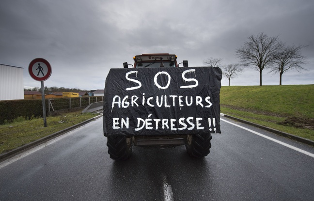 Illustration de la mobilisation des agriculteurs ici près de Bourges en février 2016. Illustration de la mobilisation des agriculteurs ici près de Bourges en février 2016.