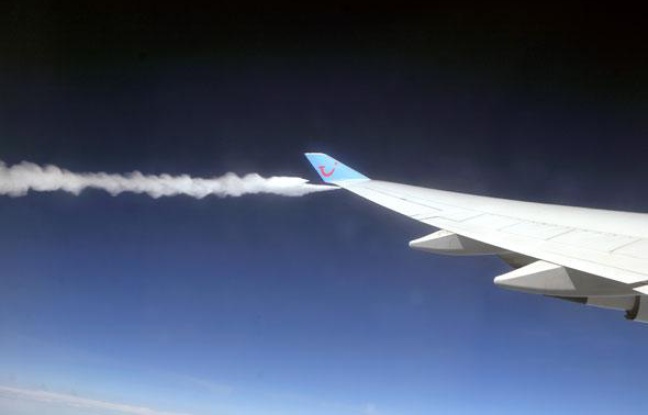 Le Boeing 747-300 de la compagnie Corsair acheminant 580 passagers, dont une vingtaine de journalistes, vers la Martinique le 24 juin 2009, a dû faire demi-tour. Le Boeing 747-300 de la compagnie Corsair acheminant 580 passagers, dont une vingtaine de journalistes, vers la Martinique le 24 juin 2009, a dû faire demi-tour.