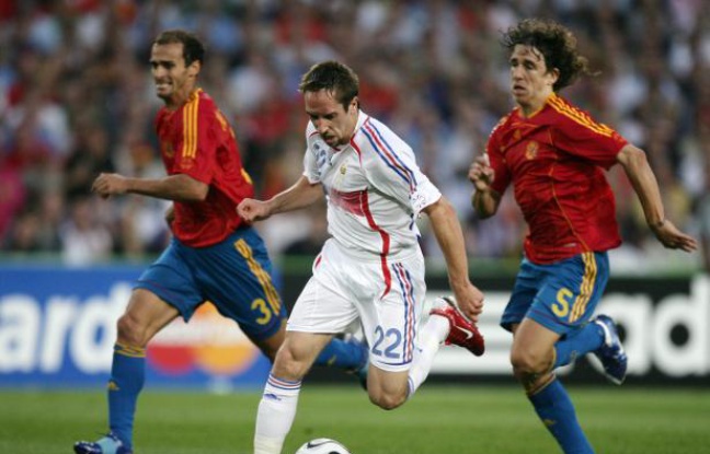 L'attaquant de l'équipe de France, Franck Ribéry, lors de la victoire contre l'Espagne, le 27 juin 2006 à Hannovre. L'attaquant de l'équipe de France, Franck Ribéry, lors de la victoire contre l'Espagne, le 27 juin 2006 à Hannovre.