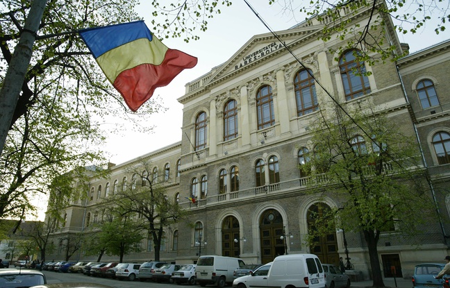 L'université de Cluj, en Roumanie, en 2004. L'université de Cluj, en Roumanie, en 2004.