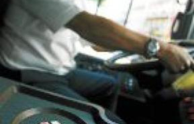 Les agressions d'agents ont baissé de 20 % entre 2010 et 2011. Les agressions d'agents ont baissé de 20 % entre 2010 et 2011.