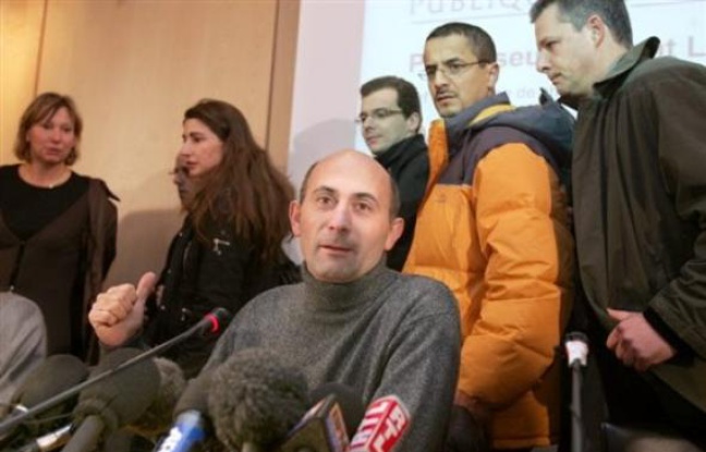 Une nouvelle greffe du visage a été réalisée par le professeur Laurent Lantieri et son équipe chez un homme de 28 ans à l?hôpital Henri Mondor de Créteil (Val-de-Marne) dans la nuit de jeudi à vendredi, selon le chirurgien. Une nouvelle greffe du visage a été réalisée par le professeur Laurent Lantieri et son équipe chez un homme de 28 ans à l?hôpital Henri Mondor de Créteil (Val-de-Marne) dans la nuit de jeudi à vendredi, selon le chirurgien.