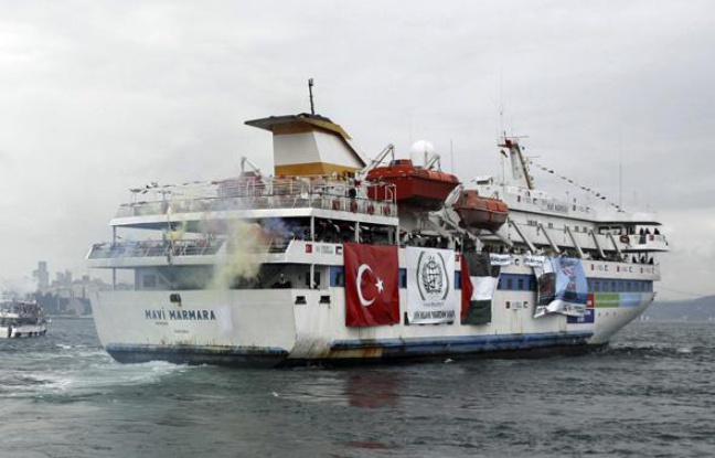 Le navire turc Mavi Marmara, qui transporte des activistes pro-Palestiniens et de l'aide huanitaire vers Gaza, à son départ d'Istanbul, le 22 mai 2010. Le navire turc Mavi Marmara, qui transporte des activistes pro-Palestiniens et de l'aide huanitaire vers Gaza, à son départ d'Istanbul, le 22 mai 2010.