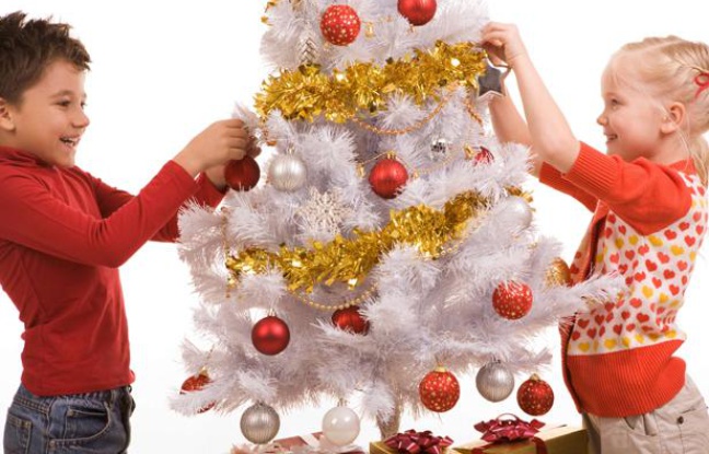 Les clichés sexistes ont la vie dure dans les catalogues de jouets de Noël. Les clichés sexistes ont la vie dure dans les catalogues de jouets de Noël.