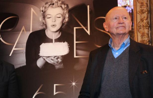 Le président du Festival de Cannes Gilles Jacob, qui accueille chaque soir les stars au sommet des marches avec le délégué général Thierry Frémaux, est arrivé pour la première fois sur la Croisette comme critique, en 1964. Le président du Festival de Cannes Gilles Jacob, qui accueille chaque soir les stars au sommet des marches avec le délégué général Thierry Frémaux, est arrivé pour la première fois sur la Croisette comme critique, en 1964.