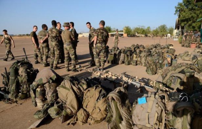 Près de trois Français sur quatre (73%) sont favorables à l'intervention militaire au Mali, quatre semaines après son lancement, un chiffre en constante augmentation depuis le début des opérations (63% alors), selon un sondage de l'Ifop à paraître vendredi dans Midi Libre. Près de trois Français sur quatre (73%) sont favorables à l'intervention militaire au Mali, quatre semaines après son lancement, un chiffre en constante augmentation depuis le début des opérations (63% alors), selon un sondage de l'Ifop à paraître vendredi dans Midi Libre.