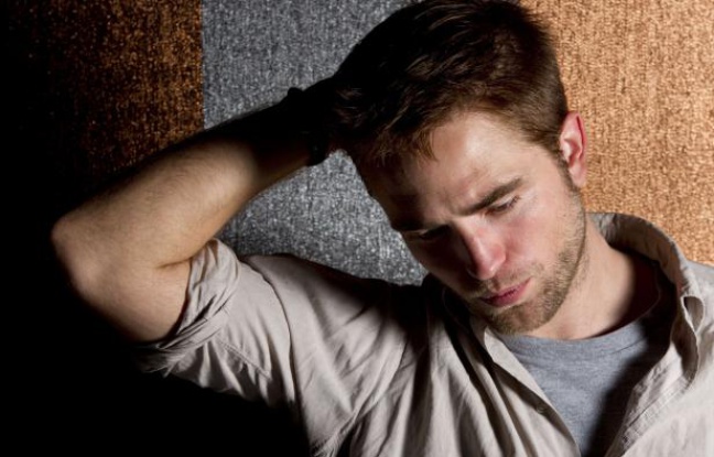 Robert Pattinson, le 26 mai 2012 à Cannes. Robert Pattinson, le 26 mai 2012 à Cannes.