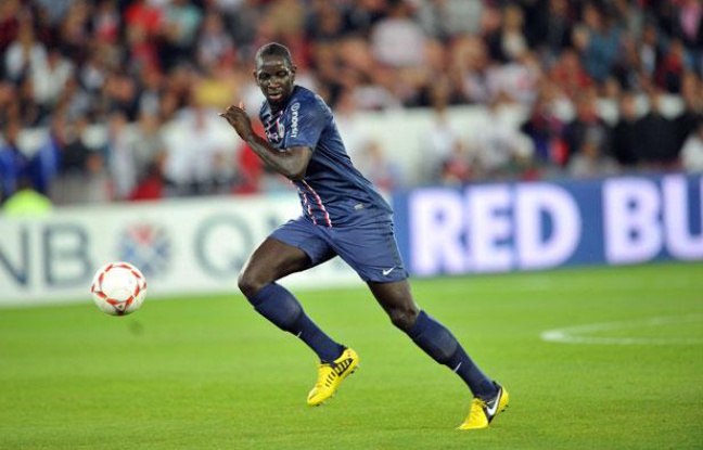 Mamadou Sakho face aux Girondins de Bordeaux, le 26 août 2012 à Paris. Mamadou Sakho face aux Girondins de Bordeaux, le 26 août 2012 à Paris.