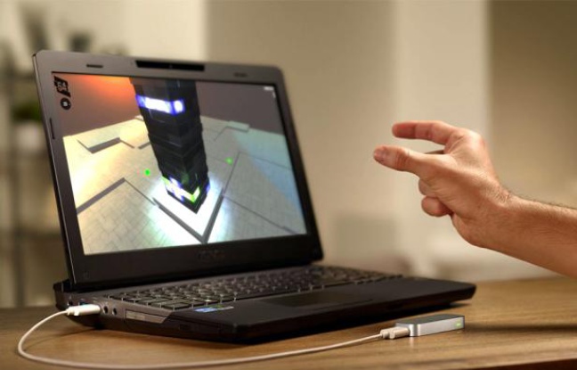 The Leap, le périphérique de contrôle gestuel de Leap Motion, est annoncé 200 fois plus précis que Kinect. The Leap, le périphérique de contrôle gestuel de Leap Motion, est annoncé 200 fois plus précis que Kinect.