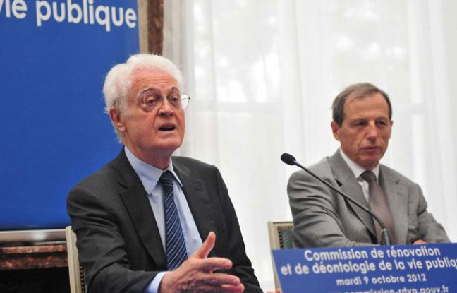Lionel Jospin, qui dirige la commission de rénovation et de déontologie de la vie publique, lors d'une conférence de presse à Paris, le 9 octobre 2012. Lionel Jospin, qui dirige la commission de rénovation et de déontologie de la vie publique, lors d'une conférence de presse à Paris, le 9 octobre 2012.