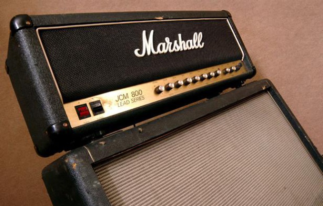 Un ampli Marshall. Un ampli Marshall.