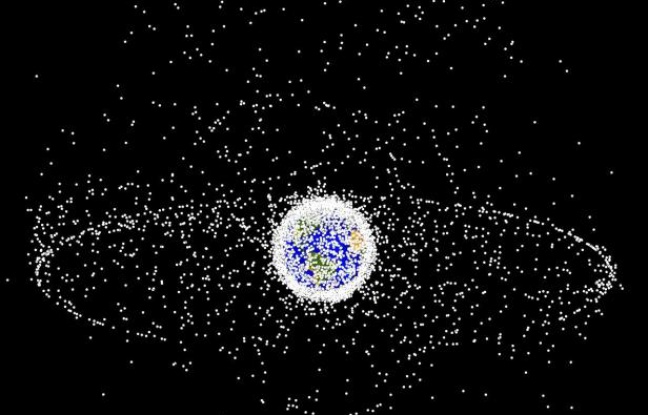 Modélisation des débris de l'espace surveillés par la Nasa. Modélisation des débris de l'espace surveillés par la Nasa.