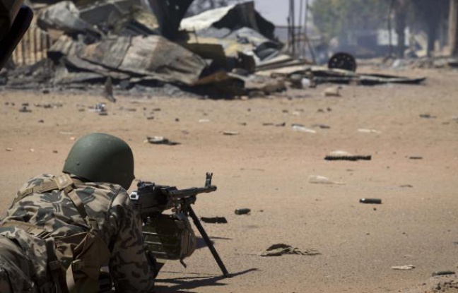 Un soldat malien le 22 février 2013 à Gao. Un soldat malien le 22 février 2013 à Gao.
