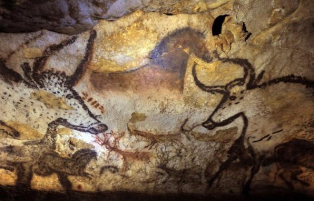 L'utilisation de fongicides pour lutter contre des champignons blancs sur les parois de la grotte de Lascaux a favorisé le développement de champignons inconnus, responsables cette fois de taches noires, révèle une étude franco-espagnole. L'utilisation de fongicides pour lutter contre des champignons blancs sur les parois de la grotte de Lascaux a favorisé le développement de champignons inconnus, responsables cette fois de taches noires, révèle une étude franco-espagnole.