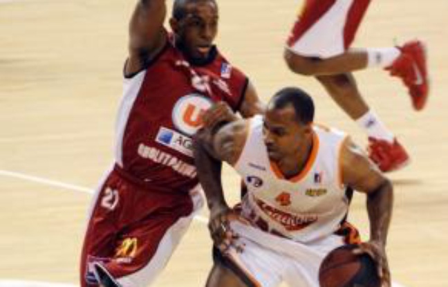 Le Mans s'est qualifié pour sa troisième finale de ProA de basket, où il affrontera Chalon-sur-Saône, après avoir pris une douce revanche sur Cholet (78-69) samedi en match d'appui des demi-finales. Le Mans s'est qualifié pour sa troisième finale de ProA de basket, où il affrontera Chalon-sur-Saône, après avoir pris une douce revanche sur Cholet (78-69) samedi en match d'appui des demi-finales.