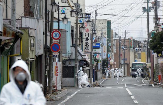 Dans la ville d'Okuma, située à moins de 3km de la centrale de Fukushima, est toujours dans la zone interdite le 2 mars 2012. Dans la ville d'Okuma, située à moins de 3km de la centrale de Fukushima, est toujours dans la zone interdite le 2 mars 2012.
