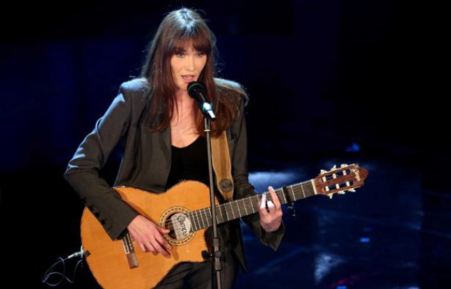 Carla Bruni-Sarkozy, le 13 février 2013, au festival de San Remo, en Italie. Carla Bruni-Sarkozy, le 13 février 2013, au festival de San Remo, en Italie.