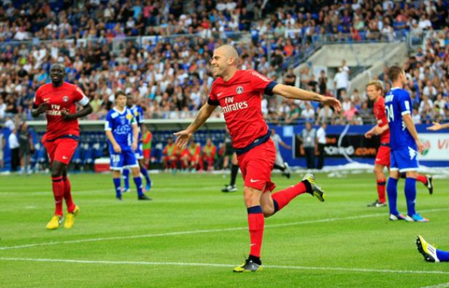 Jérémy Menez et le PSG face à Bastia, en août 2012 Jérémy Menez et le PSG face à Bastia, en août 2012