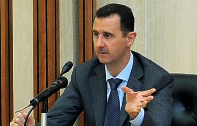 Le président syrien Bachar al-Assad doit prononcer dimanche matin un discours devant le nouveau Parlement, a annoncé la télévision d'Etat syrienne, discours qui survient alors que la Ligue arabe fait pression pour une action plus ferme de l'ONU en Syrie. Le président syrien Bachar al-Assad doit prononcer dimanche matin un discours devant le nouveau Parlement, a annoncé la télévision d'Etat syrienne, discours qui survient alors que la Ligue arabe fait pression pour une action plus ferme de l'ONU en Syrie.