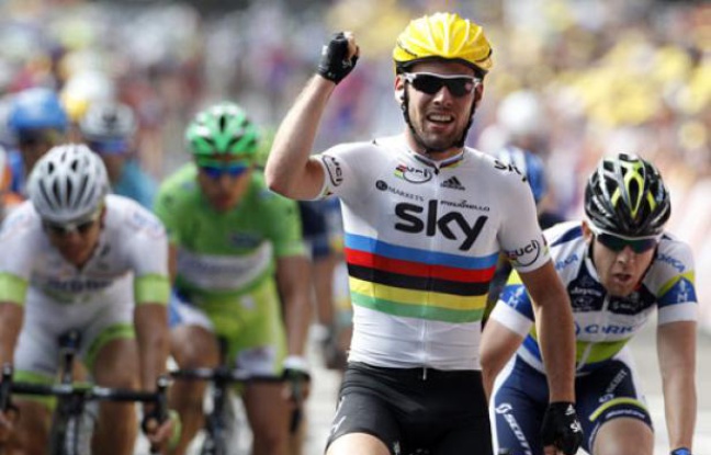 Mark Cavendish s'impose lors de la 2e étape du Tour de France, le 2 juillet 2012 à Tournai (Belgique). Mark Cavendish s'impose lors de la 2e étape du Tour de France, le 2 juillet 2012 à Tournai (Belgique).