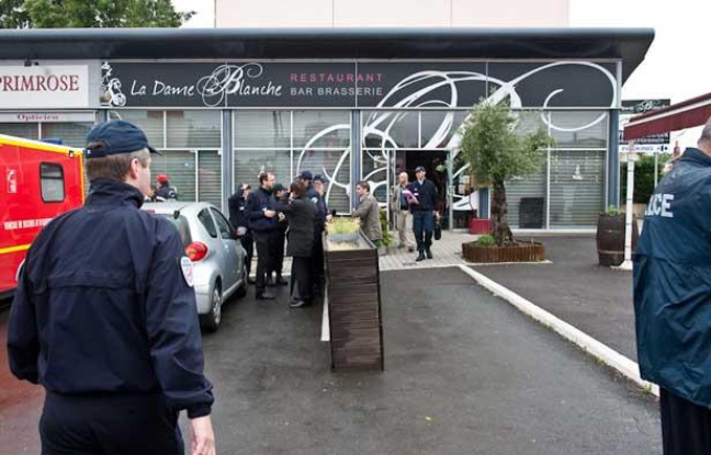 Un restaurateur s'est retranché dans son établissement avec deux bonbonnes de gaz, lundi 21 mai à Bordeaux Un restaurateur s'est retranché dans son établissement avec deux bonbonnes de gaz, lundi 21 mai à Bordeaux
