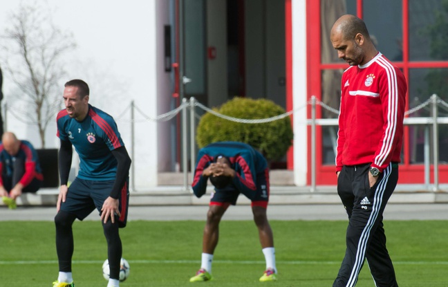 Franck Ribéry et Pep Guardiola à l'entraînement du Bayern, le 31 mars 2014. Franck Ribéry et Pep Guardiola à l'entraînement du Bayern, le 31 mars 2014.
