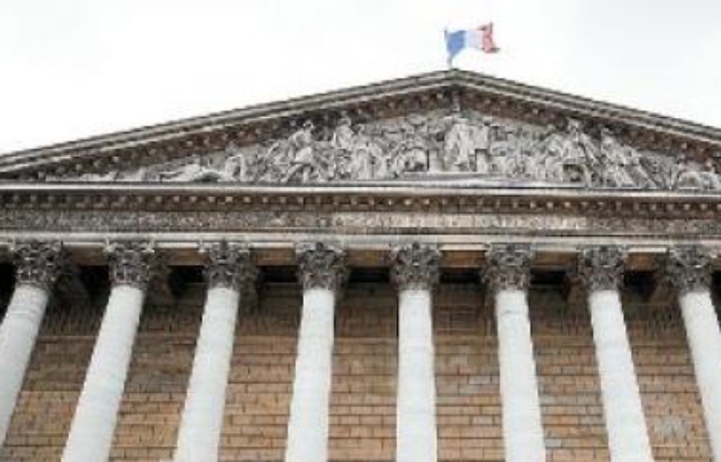 Avec un Sénat déjà à gauche, Hollande et Ayrault auront les mains totalement libres pour faire voter les lois. Avec un Sénat déjà à gauche, Hollande et Ayrault auront les mains totalement libres pour faire voter les lois.