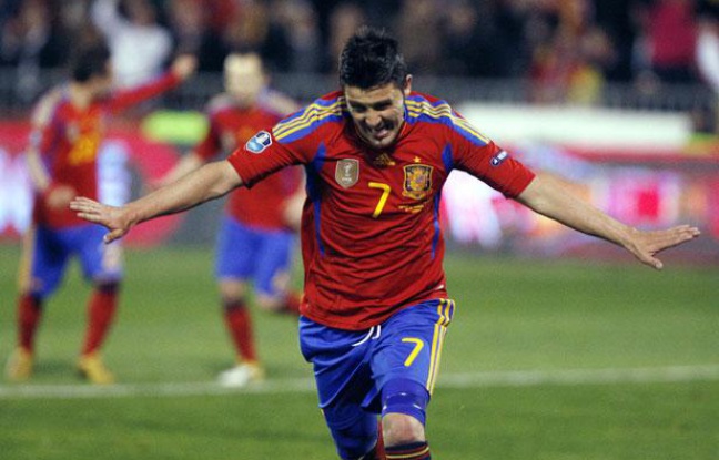 L'attaquant de l'équipe d'Espagne, David Villa, après un but contre la République tchèque en match de qualification pour l'Euro 2012, le 25 mars 2011, à Grenade. L'attaquant de l'équipe d'Espagne, David Villa, après un but contre la République tchèque en match de qualification pour l'Euro 2012, le 25 mars 2011, à Grenade.