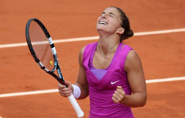 La joueuse italienne Sara Errani lors de sa demi-finale à Roland-Garros contre Samantha Stosur, le 7 juin 2012. La joueuse italienne Sara Errani lors de sa demi-finale à Roland-Garros contre Samantha Stosur, le 7 juin 2012.