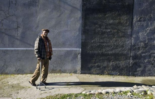 Quand un geôlier a voulu confisquer les oeuvres complètes de Shakespeare à Sonny Venkatrathnam, compagnon de captivité de Nelson Mandela sur l'île de Robben Island, le prisonnier lui a fait croire qu'il s'agissait d'une Bible. Quand un geôlier a voulu confisquer les oeuvres complètes de Shakespeare à Sonny Venkatrathnam, compagnon de captivité de Nelson Mandela sur l'île de Robben Island, le prisonnier lui a fait croire qu'il s'agissait d'une Bible.