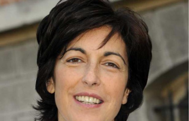 La journaliste Ruth Elkrief, le 15 septembre 2011 à Paris. La journaliste Ruth Elkrief, le 15 septembre 2011 à Paris.