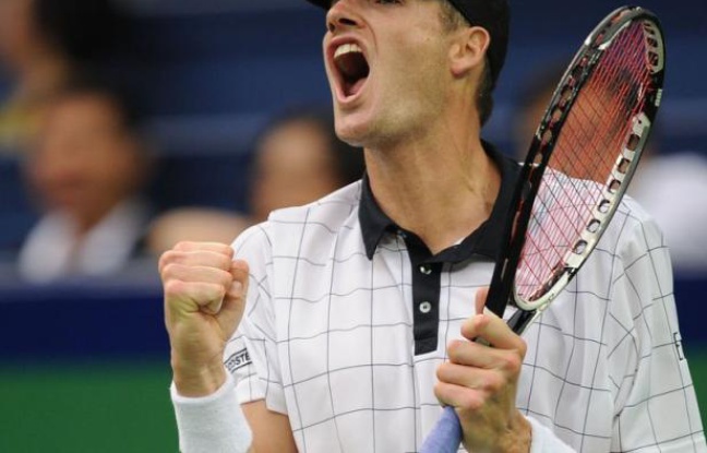 Le Suisse Stanislas Wawrinka et l'Américain John Isner ont connu des difficultés pour se qualifier respectivement pour le 2e et le 3e tour du Masters 1000 de Shanghai mardi. Le Suisse Stanislas Wawrinka et l'Américain John Isner ont connu des difficultés pour se qualifier respectivement pour le 2e et le 3e tour du Masters 1000 de Shanghai mardi.