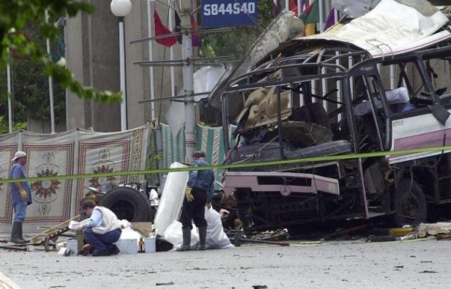 Dix ans après l'attentat de Karachi le 8 mai 2002, l'intermédiaire en contrats d'armement Ziad Takieddine doit de nouveau être auditionné mercredi, dans le volet financier de ce dossier, à propos d'importants retraits en espèce sur des comptes étrangers entre 1994 et 1996. Dix ans après l'attentat de Karachi le 8 mai 2002, l'intermédiaire en contrats d'armement Ziad Takieddine doit de nouveau être auditionné mercredi, dans le volet financier de ce dossier, à propos d'importants retraits en espèce sur des comptes étrangers entre 1994 et 1996.