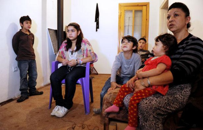 La famille de Leonarda, au Kosovo. La famille de Leonarda, au Kosovo.