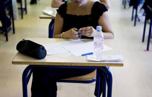 Le jour J de l'examen du bac, mieux vaut arriver à l'heure ou en avance. Le jour J de l'examen du bac, mieux vaut arriver à l'heure ou en avance.