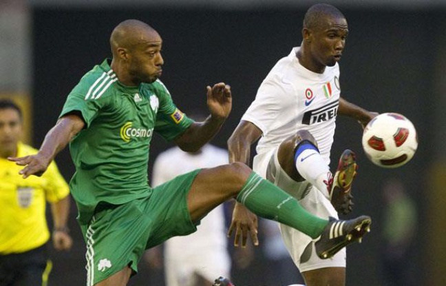 Le défenseur français du Panathinaïkos, Cédric Kanté (à g.) lors d'un match de Ligue des champions contre l'Inter Milan. Le défenseur français du Panathinaïkos, Cédric Kanté (à g.) lors d'un match de Ligue des champions contre l'Inter Milan.