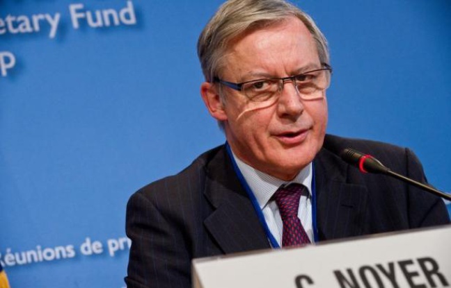 Le gouverneur de la Banque de France, Christian Noyer, plaide pour que la Banque centrale européenne (BCE) et les banques centrales qui lui sont affiliées deviennent la "colonne vertébrale" de la future Union bancaire dont rêvent nombre de responsables européens. Le gouverneur de la Banque de France, Christian Noyer, plaide pour que la Banque centrale européenne (BCE) et les banques centrales qui lui sont affiliées deviennent la "colonne vertébrale" de la future Union bancaire dont rêvent nombre de responsables européens.
