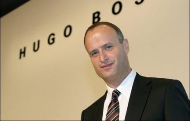 Le groupe de prêt-à-porter allemand Hugo Boss veut doper sa croissance en achetant une deuxième marque de renommée mondiale, annonce son patron, Bruno Sälzer, mardi dans une interview à la Frankfurter Allgemeine Zeitung. Le groupe de prêt-à-porter allemand Hugo Boss veut doper sa croissance en achetant une deuxième marque de renommée mondiale, annonce son patron, Bruno Sälzer, mardi dans une interview à la Frankfurter Allgemeine Zeitung.