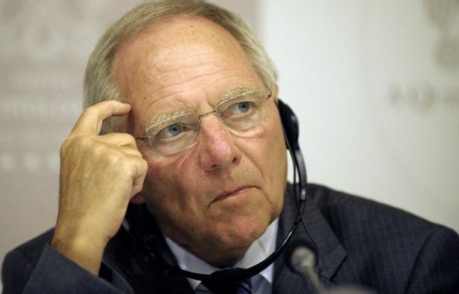 Le ministre allemand des Finances Wolfgang Schäuble s'est déclaré convaincu, vendredi à Stockholm, que la Banque centrale européenne ne s'était pas lancée dans le financement de la dette des Etats en annonçant la veille un nouveau plan de rachat de dette des Etats. Le ministre allemand des Finances Wolfgang Schäuble s'est déclaré convaincu, vendredi à Stockholm, que la Banque centrale européenne ne s'était pas lancée dans le financement de la dette des Etats en annonçant la veille un nouveau plan de rachat de dette des Etats.