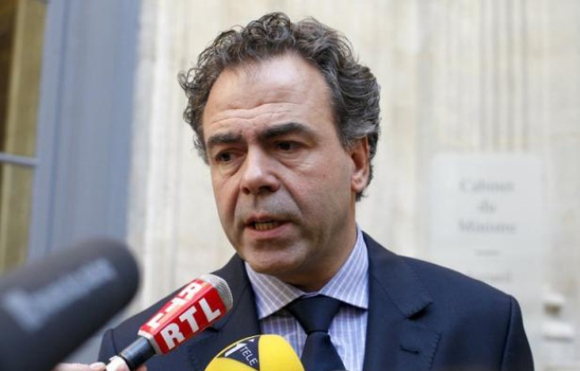 sponsables UMP issus de la famille libérale ont décidé de créer leur propre mouvement, la "Droite moderne", et envisagent de présenter un candidat à la présidence du parti, lors du congrès programmé en novembre, a-t-on appris mardi auprès de l'un d'eux. sponsables UMP issus de la famille libérale ont décidé de créer leur propre mouvement, la "Droite moderne", et envisagent de présenter un candidat à la présidence du parti, lors du congrès programmé en novembre, a-t-on appris mardi auprès de l'un d'eux.