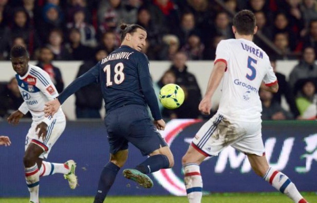 L'attaquant suédois du Paris SG Zlatan Ibrahimovic n'a pas été sanctionné jeudi par la commission de discipline de la LFP, qui devait se prononcer sur un incident intervenu lors d'un match contre Lyon, quand il avait marché sur la tête du défenseur Dejan Lovren. L'attaquant suédois du Paris SG Zlatan Ibrahimovic n'a pas été sanctionné jeudi par la commission de discipline de la LFP, qui devait se prononcer sur un incident intervenu lors d'un match contre Lyon, quand il avait marché sur la tête du défenseur Dejan Lovren.