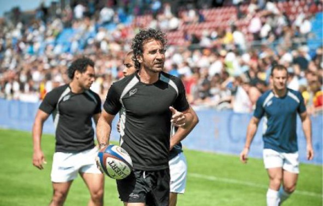 Entraîneur des arrières de l'Union depuis 2009, Vincent Etcheto a imprimé sa marque dans le jeu de l'équipe. Entraîneur des arrières de l'Union depuis 2009, Vincent Etcheto a imprimé sa marque dans le jeu de l'équipe.
