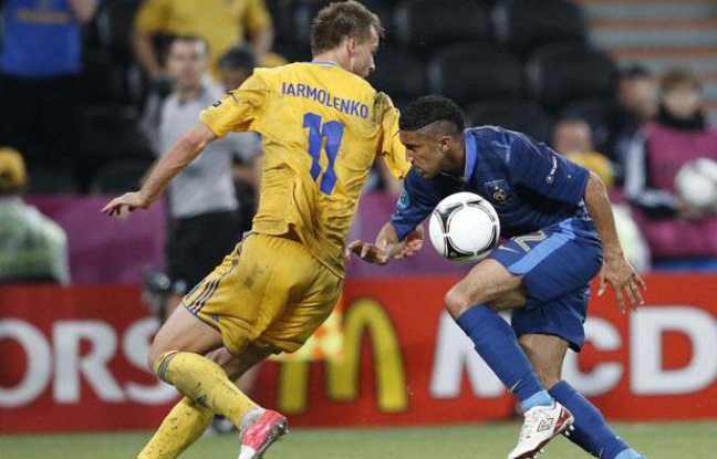 Gaël Clichy (en bleu) face à l'Ukraine, le 15 juin 2012 Gaël Clichy (en bleu) face à l'Ukraine, le 15 juin 2012