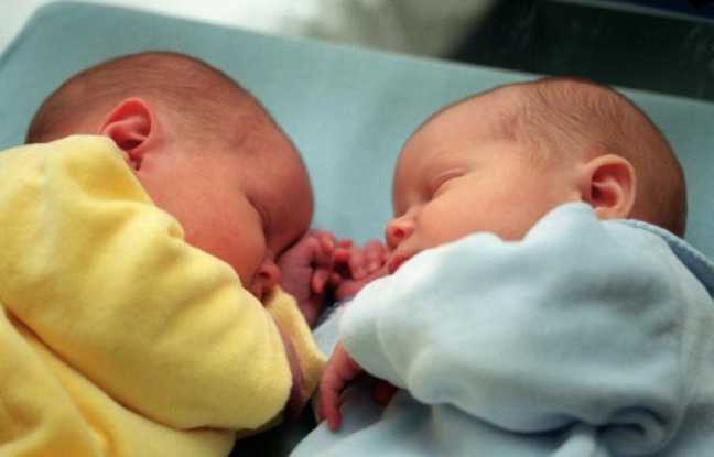 Le taux de naissances de jumeaux a presque doublé dans les pays développés en quarante ans Le taux de naissances de jumeaux a presque doublé dans les pays développés en quarante ans