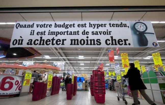 La crise qui pèse sur le porte-monnaie des Français accentue le fossé entre les magasins Leclerc, qui gagnent du terrain grâce à leur image de rois du prix le plus bas, et Carrefour qui continue de payer ses erreurs stratégiques. La crise qui pèse sur le porte-monnaie des Français accentue le fossé entre les magasins Leclerc, qui gagnent du terrain grâce à leur image de rois du prix le plus bas, et Carrefour qui continue de payer ses erreurs stratégiques.