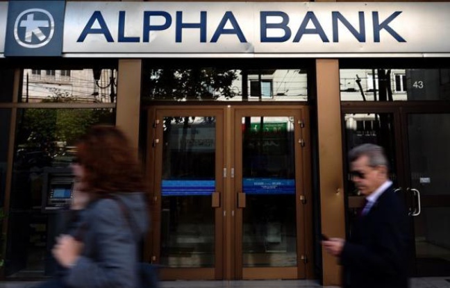 Les quatre principales banques grecques ont reçu lundi 18 milliards d'euros du Fonds européen de stabilité financière (FESF) en vue de leur recapitalisation, a indiqué à l'AFP une source au sein du Fonds grec de stabilité financière. Les quatre principales banques grecques ont reçu lundi 18 milliards d'euros du Fonds européen de stabilité financière (FESF) en vue de leur recapitalisation, a indiqué à l'AFP une source au sein du Fonds grec de stabilité financière.