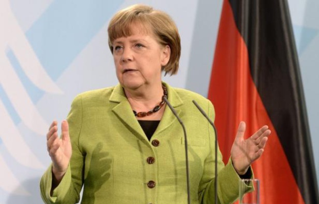 La chancelière Angela Merkel a invité dimanche François Hollande, nouveau président français, à Berlin après lui avoir téléphoné, selon un communiqué. La chancelière Angela Merkel a invité dimanche François Hollande, nouveau président français, à Berlin après lui avoir téléphoné, selon un communiqué.