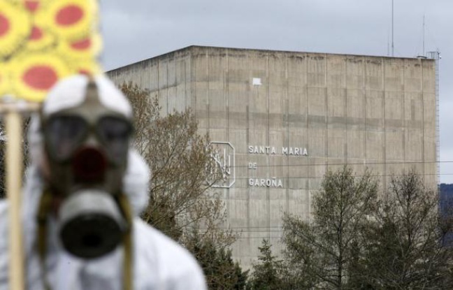 La plus ancienne centrale nucléaire d'Espagne, à Garoña, près de Burgos (nord), cessera son activité en juillet 2013, l'exploitant ayant renoncé à demander le renouvellement de son autorisation, une nouvelle saluée par les écologistes. La plus ancienne centrale nucléaire d'Espagne, à Garoña, près de Burgos (nord), cessera son activité en juillet 2013, l'exploitant ayant renoncé à demander le renouvellement de son autorisation, une nouvelle saluée par les écologistes.